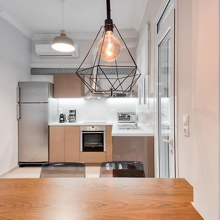 Modern 2-Bedroom Apt, 200M From The Acropolis Афіни Екстер'єр фото