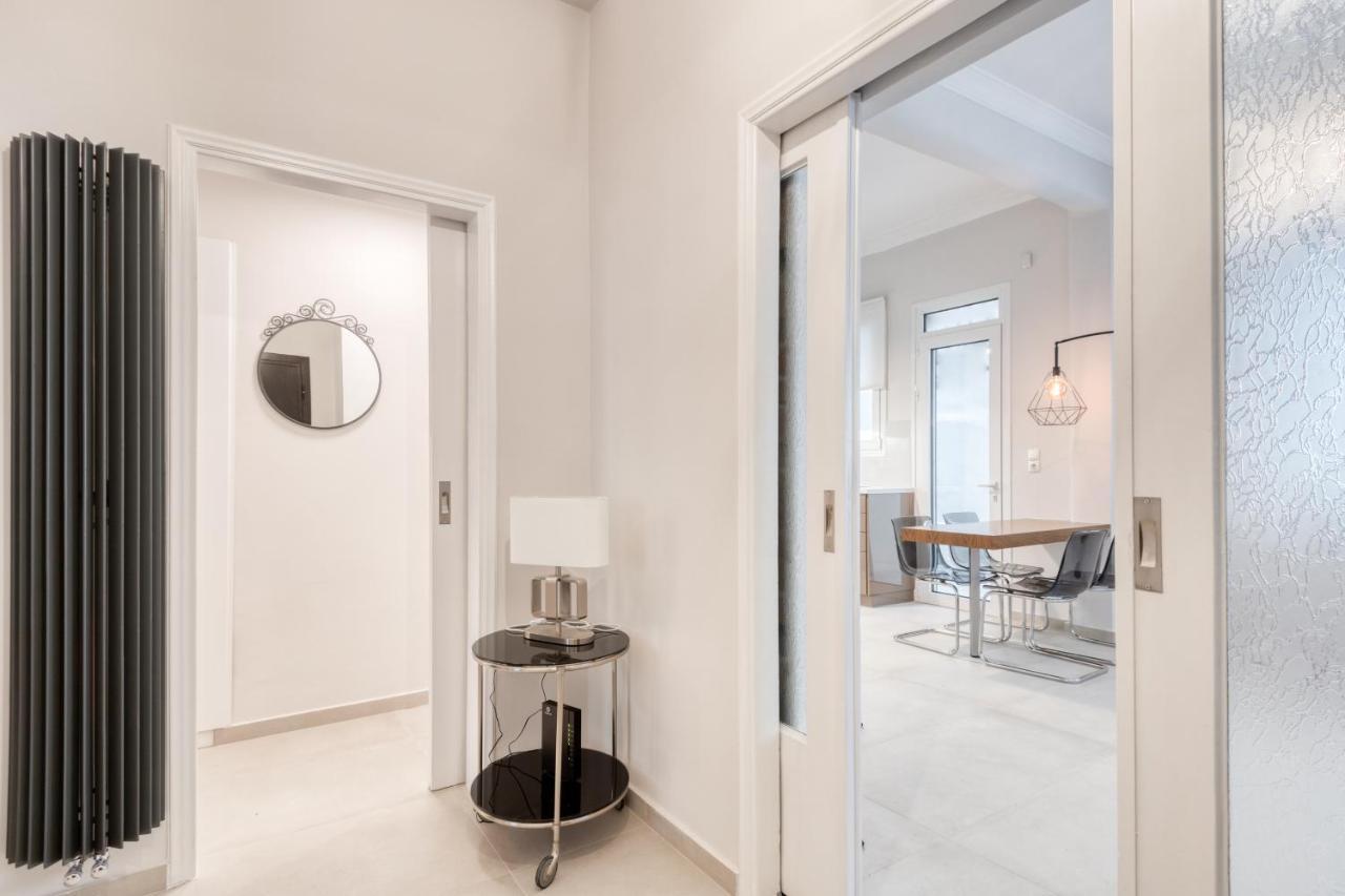 Modern 2-Bedroom Apt, 200M From The Acropolis Афіни Екстер'єр фото