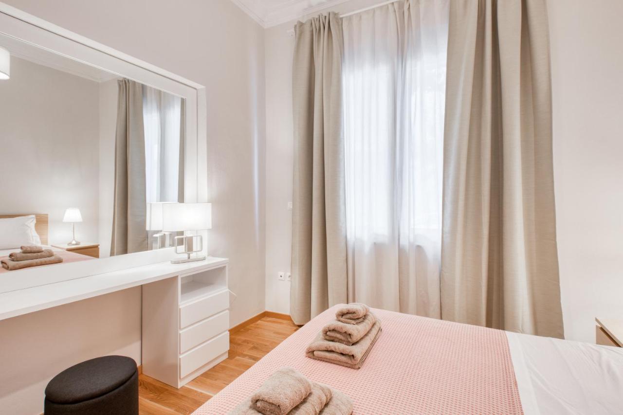 Modern 2-Bedroom Apt, 200M From The Acropolis Афіни Екстер'єр фото