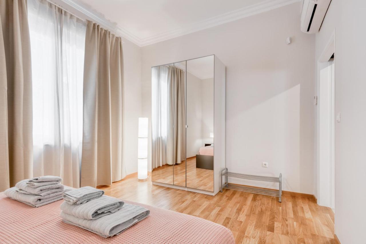 Modern 2-Bedroom Apt, 200M From The Acropolis Афіни Екстер'єр фото