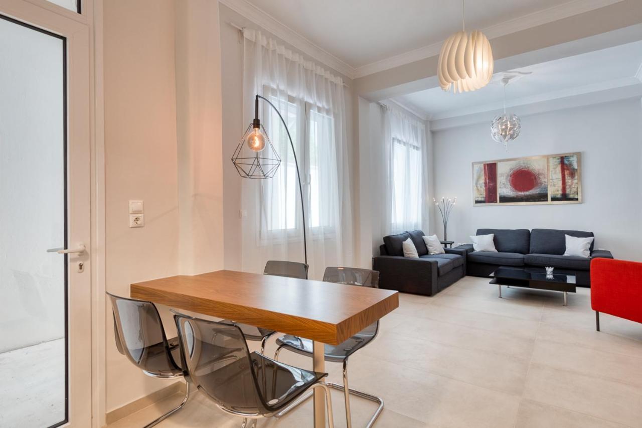 Modern 2-Bedroom Apt, 200M From The Acropolis Афіни Екстер'єр фото